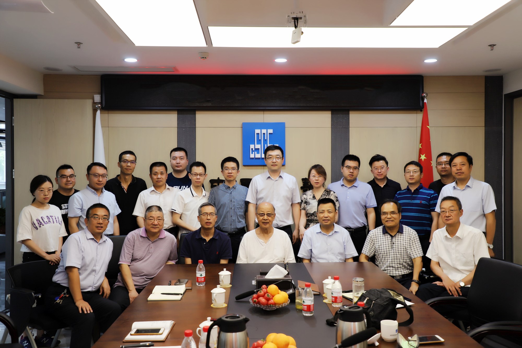 公司召开纪念建院60周年座谈会